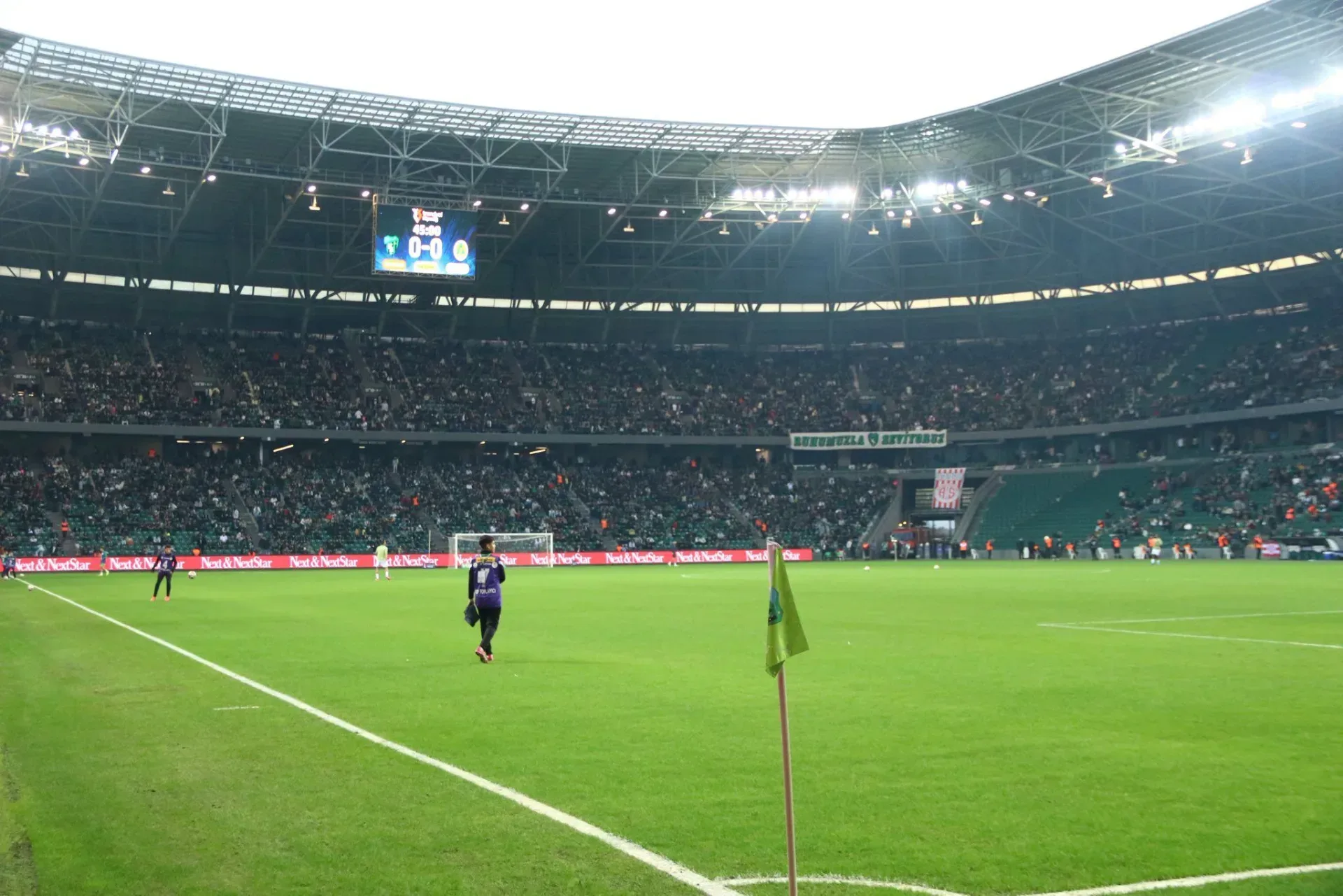 Üç tribün tamamen bitti