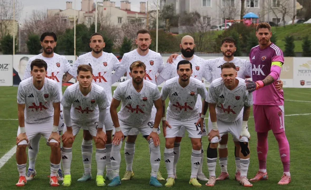 Derbide gülen taraf Gölcükspor