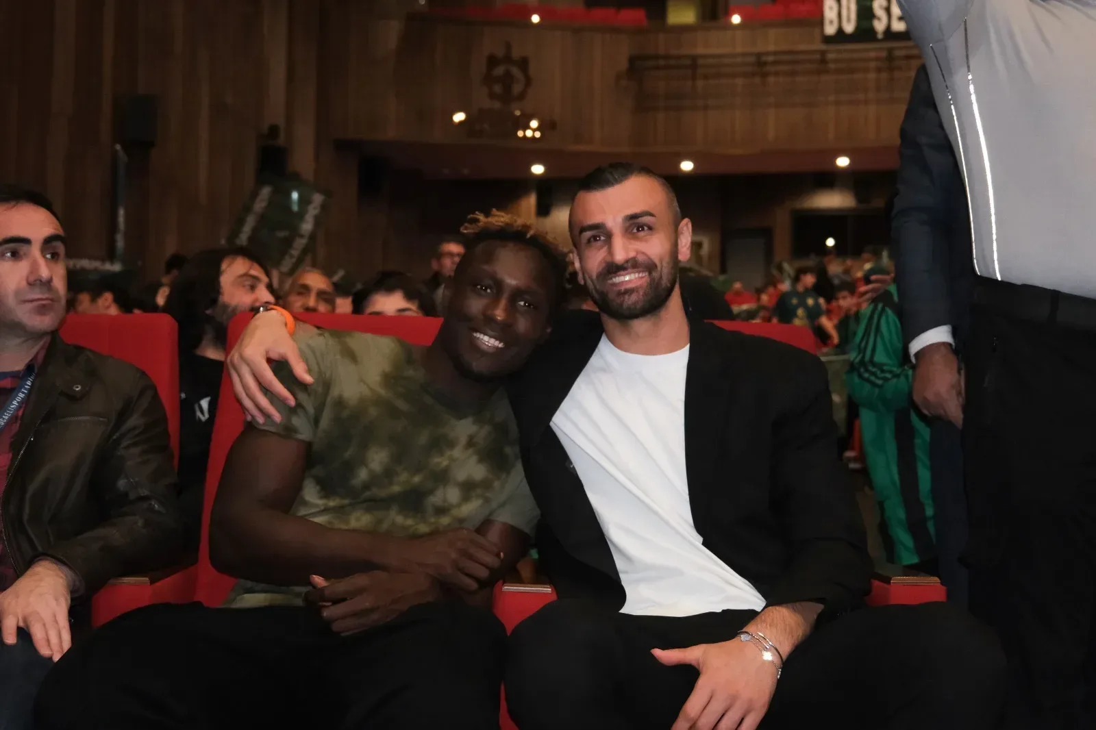 Serdar Dursun, La Golfo’ya konuştu