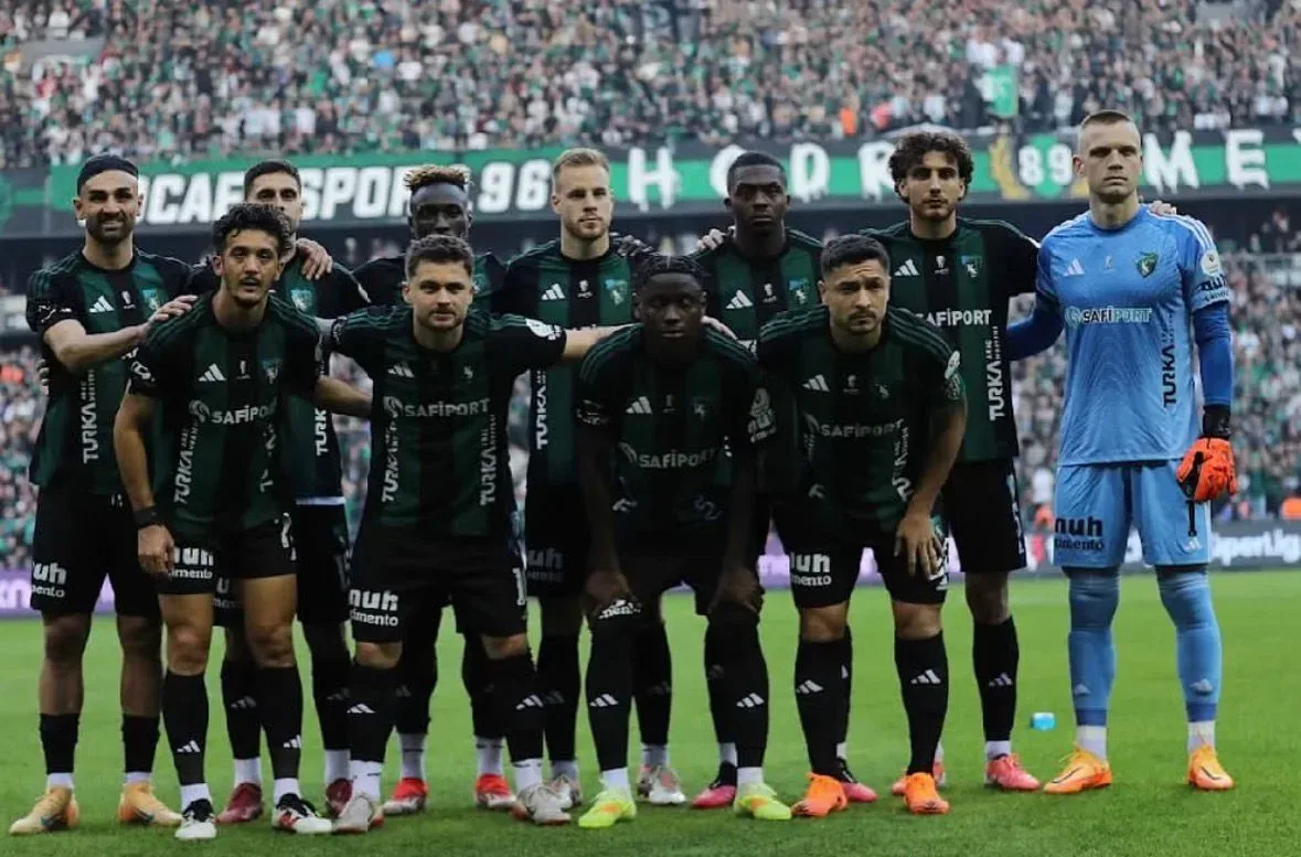 Kocaelisporlu futbolculardan galibiyet mesajları: “Bir aile gibi oynadık”