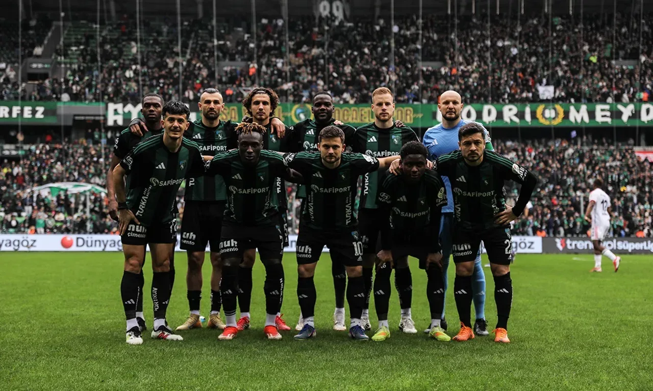 Kocaelispor'da 4 futbolcu kart sınırında