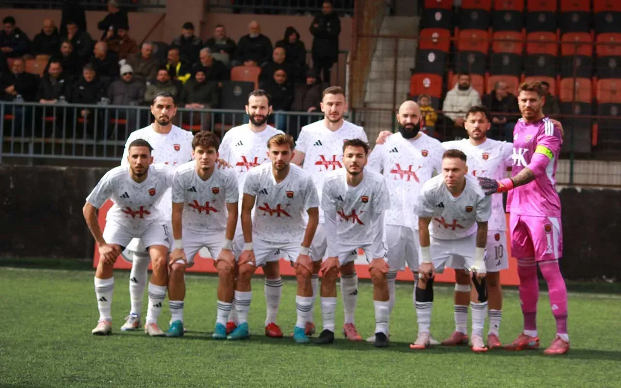 Gölcükspor ile Gülsuyuspor yenişemedi