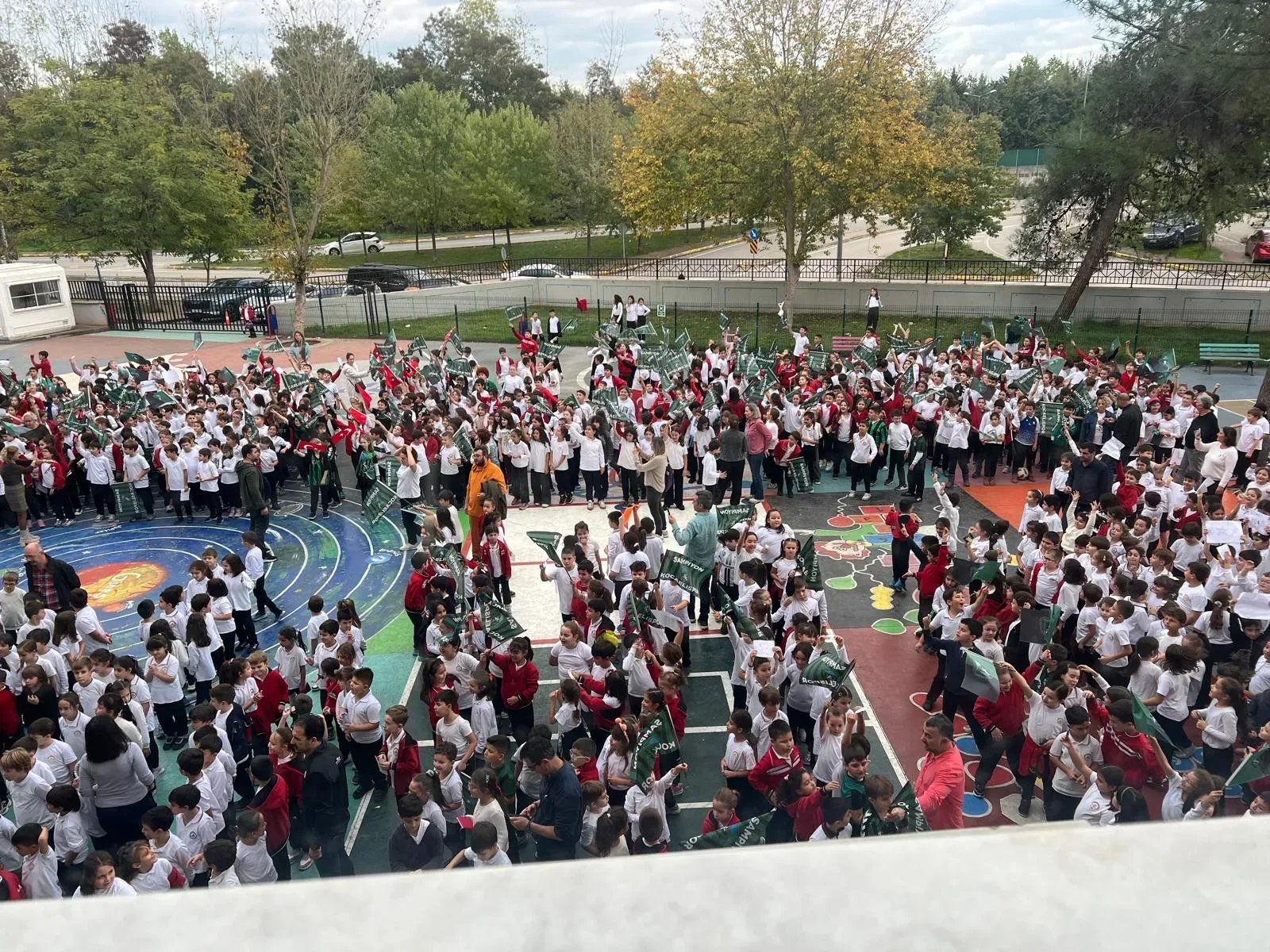 Kocaelispor, 23 Nisan İlkokulu’nu ziyaret etti