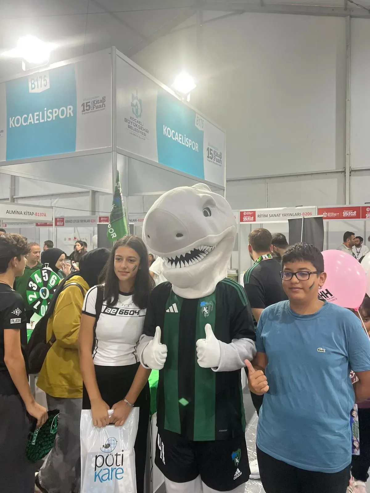 Kitap fuarında Kocaelispor rüzgarı esti