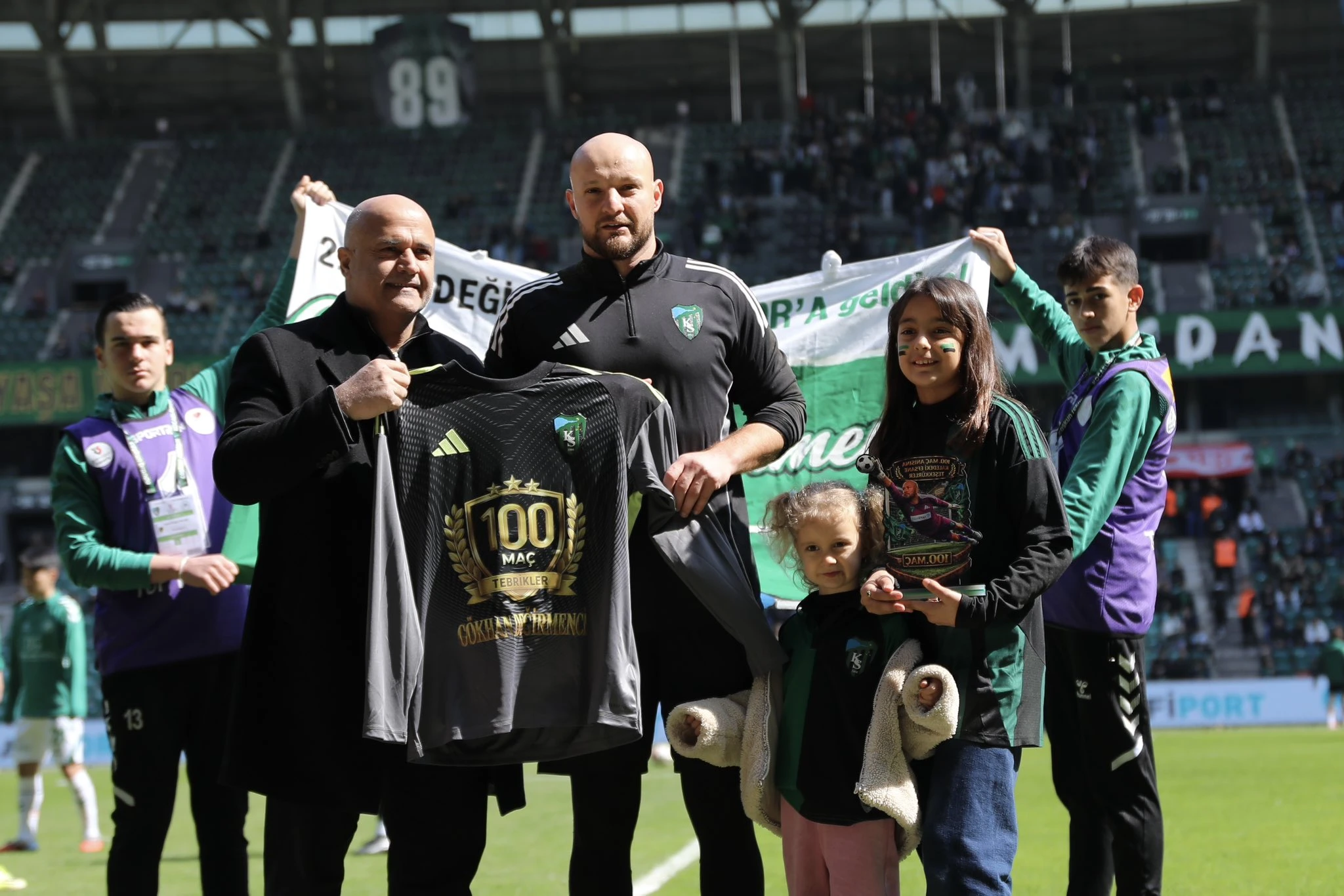 Gökhan Değirmenci’ye 100. maç plaketi