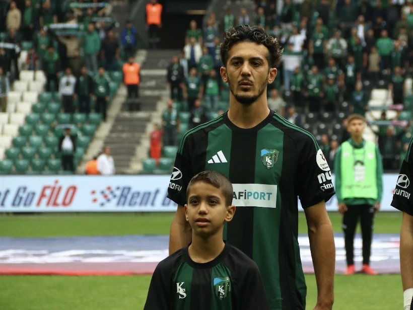 Tayfur Bingöl’den Galatasaray’a: “Geliyoruz”