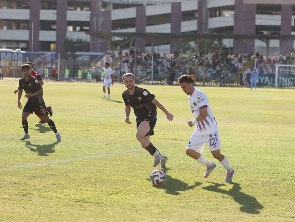 Gebzespor sezona galibiyetle başladı: Somaspor 1-2 Gebzespor